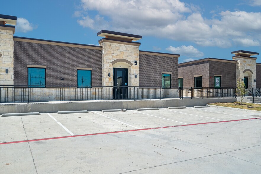 More Photos Of 14111 King Rd, Frisco Medical For Lease