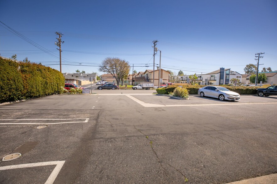 More Photos Of , Huntington Beach Office For Sale