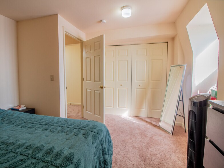 More Photos Of 1911 S 11th St, Saint Louis Apartments For Sale