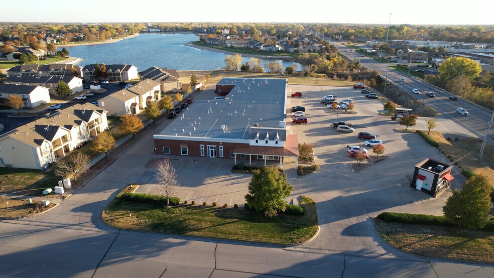 More Photos Of 3460 N Ridge Rd, Wichita Freestanding For Lease
