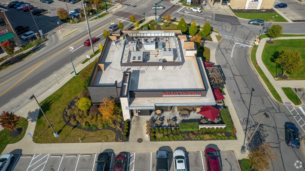 More Photos Of 1765-3180 Kingsdale Ctr, Columbus Unknown For Lease