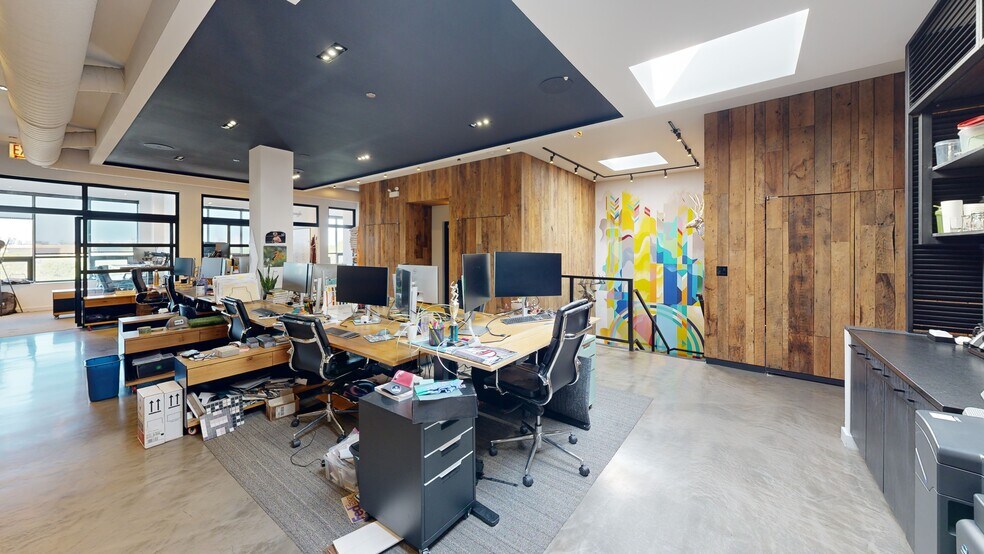 More Photos Of 1643 N Milwaukee Ave, Chicago Office For Lease