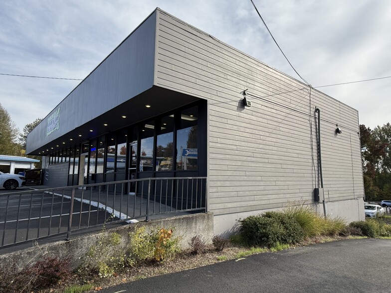 Primary Photo Of 11606 SW Pacific Hwy, Tigard Freestanding For Lease