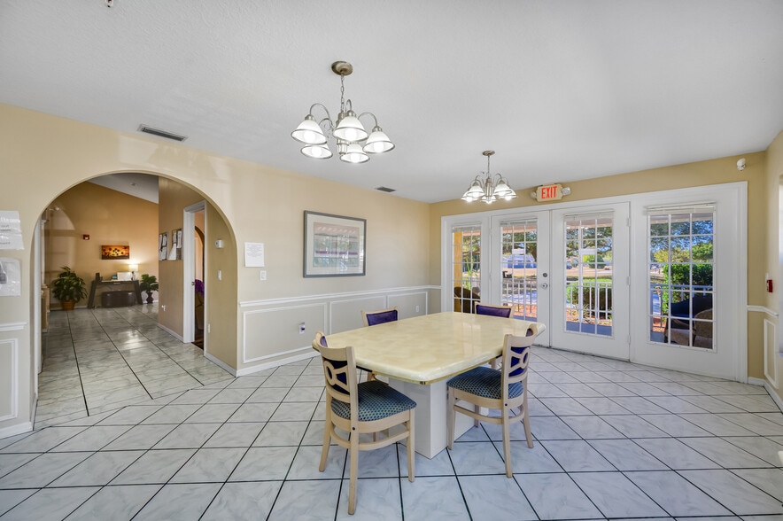 More Photos Of 2820 Pan American Blvd, North Port Assisted Living For Sale