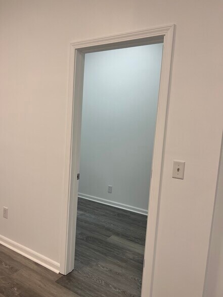 More Photos Of 6737 Ringgold Rd, East Ridge Office For Lease