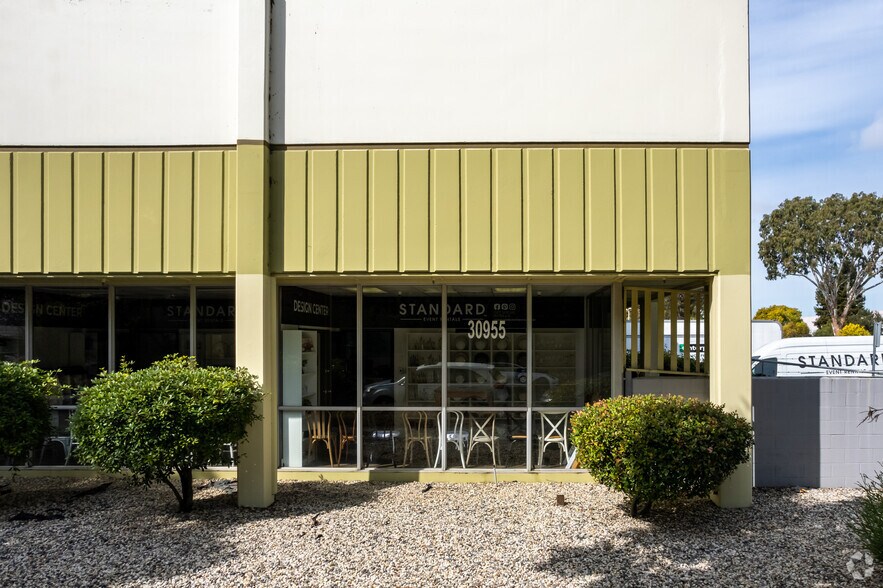 More Photos Of 30955 San Antonio St, Hayward Warehouse For Lease