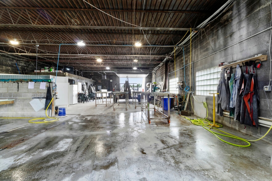 More Photos Of 1306 Bedford St, Indianapolis Warehouse For Sale