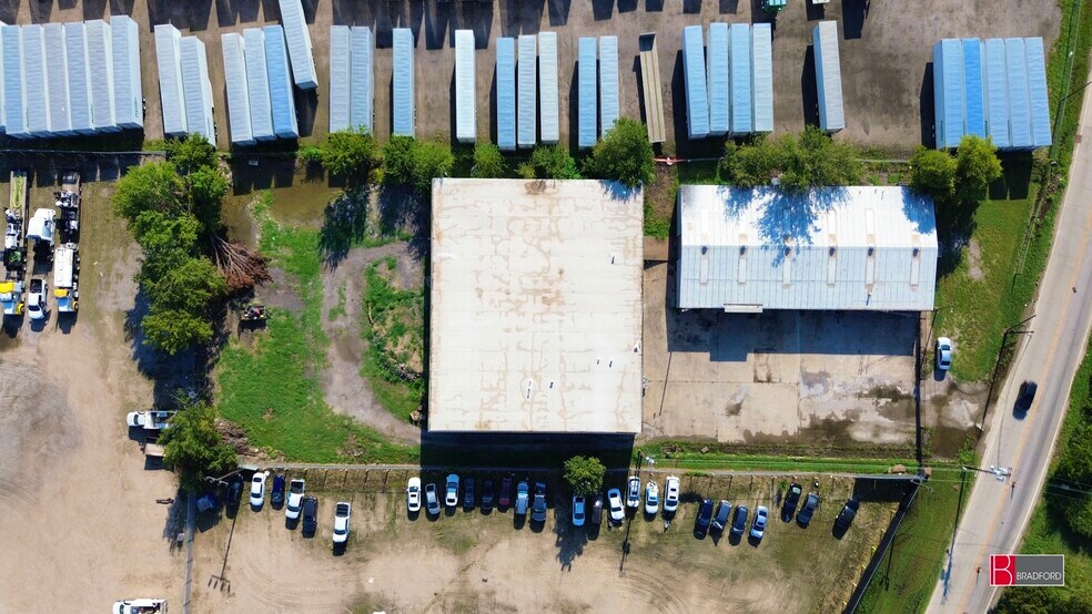 More Photos Of 5251-5255 Wilbarger St, Fort Worth Warehouse For Sale
