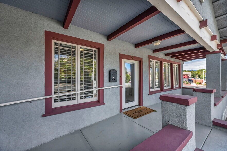 More Photos Of 72 Burns St, Reno Storefront Retail Residential For Lease