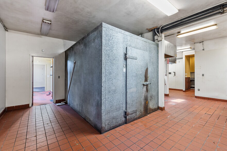 More Photos Of 11180 Highway 1, Point Reyes Station Restaurant For Sale