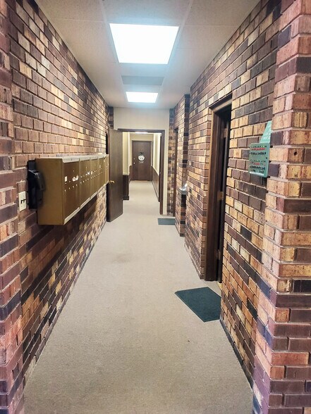 More Photos Of 95 W Grand Ave, Lake Villa Medical For Sale