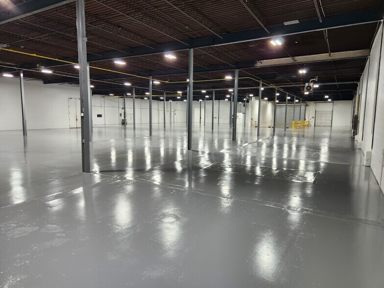 More Photos Of 2445-2465 Maryland Rd, Willow Grove Distribution For Lease