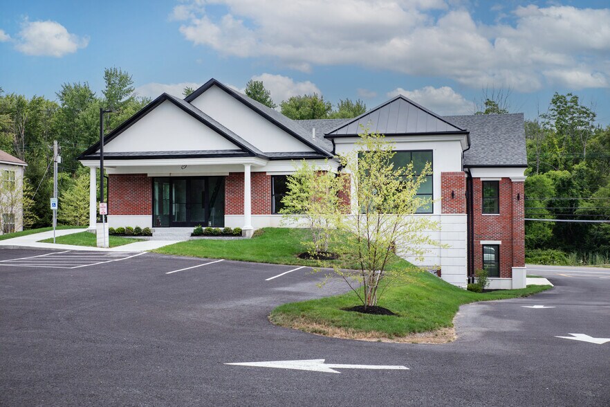 More Photos Of 65 Saratoga Rd, Glenville Medical For Lease