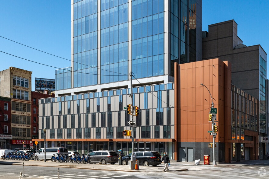 More Photos Of 100 E Broadway, New York Office For Lease
