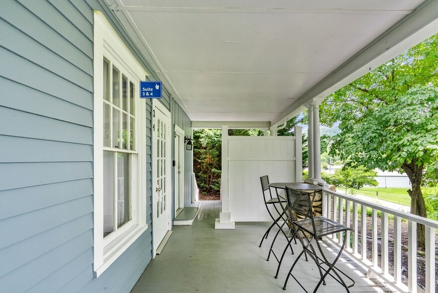 More Photos Of 33 Vance Ave, Black Mountain Apartments For Sale