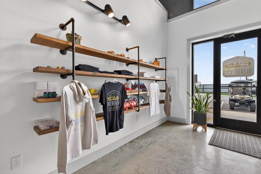 More Photos Of 9630 E US Highway 190, Rogers Trailer Camper Park For Sale