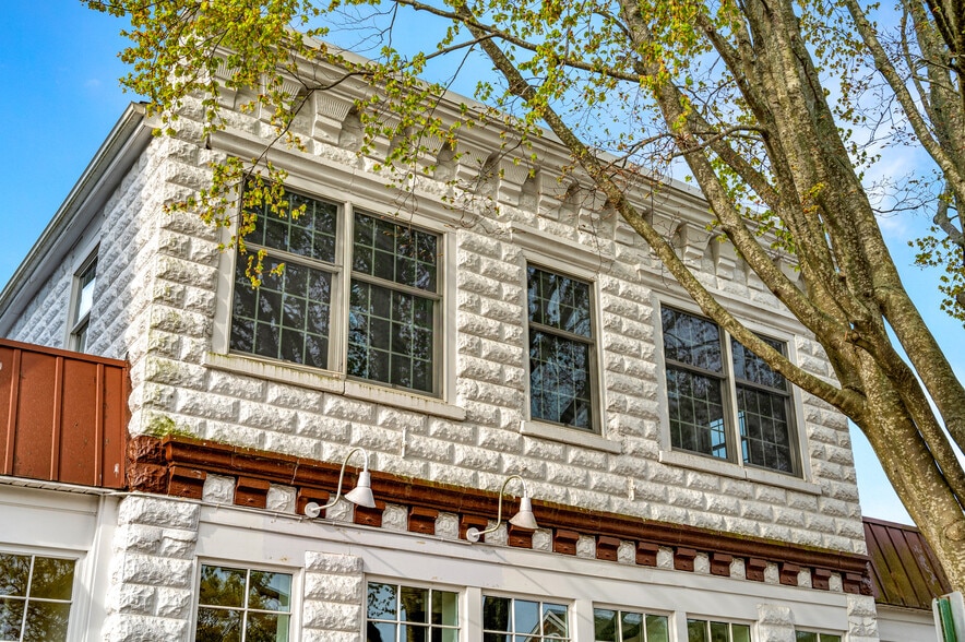 Primary Photo Of 55 Newtown Ln, East Hampton Storefront Retail Residential For Lease