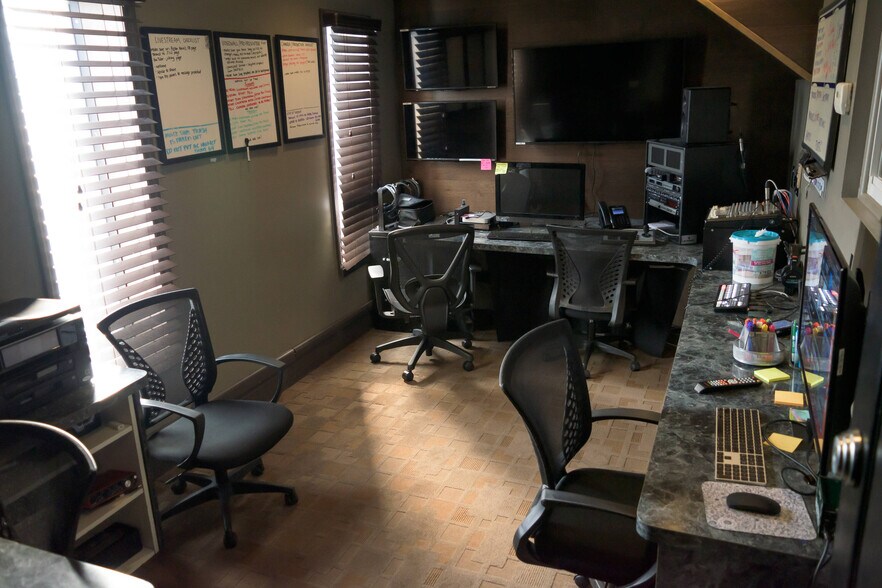 More Photos Of 341 Long Island Ave, Holtsville Religious Facility For Lease