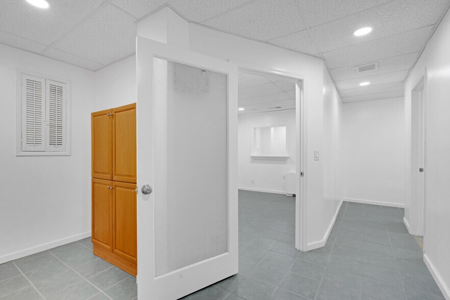 More Photos Of 5565 Columbia Pike, Arlington Multifamily For Sale