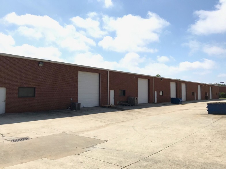 More Photos Of 5212 Bellewood Ct, Buford Warehouse For Lease