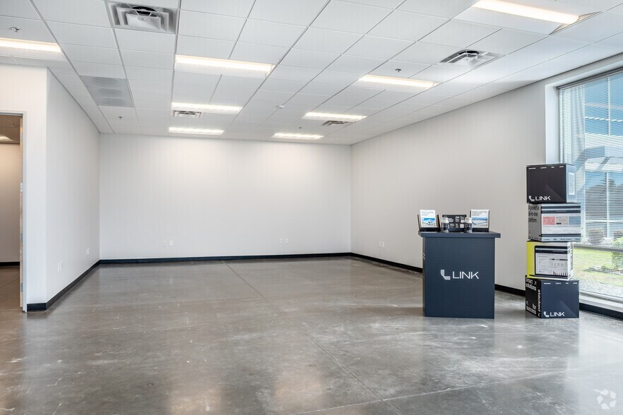 More Photos Of 7450 Clayton St, Denver Warehouse For Lease