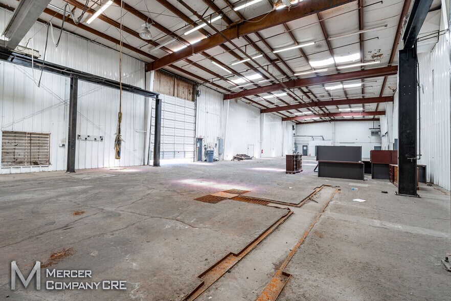More Photos Of 1635 SE 29th St, Oklahoma City Warehouse For Sale