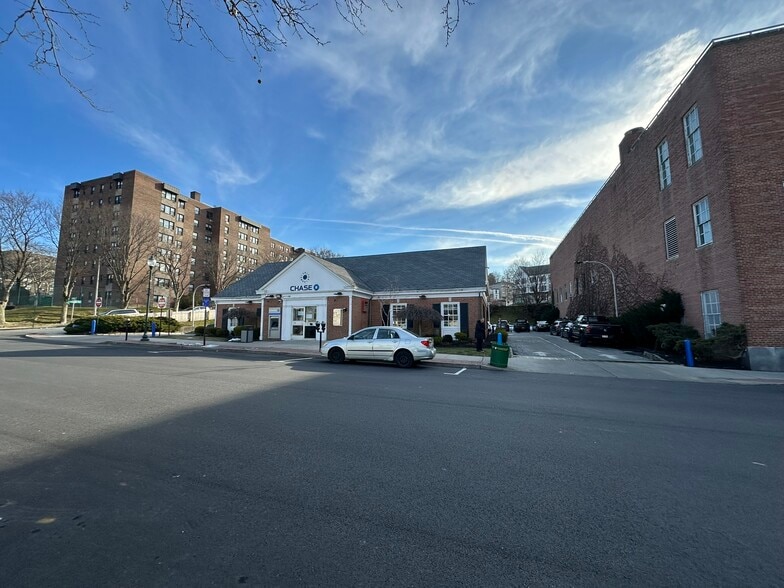 More Photos Of 1025 Brown St, Peekskill Bank For Lease