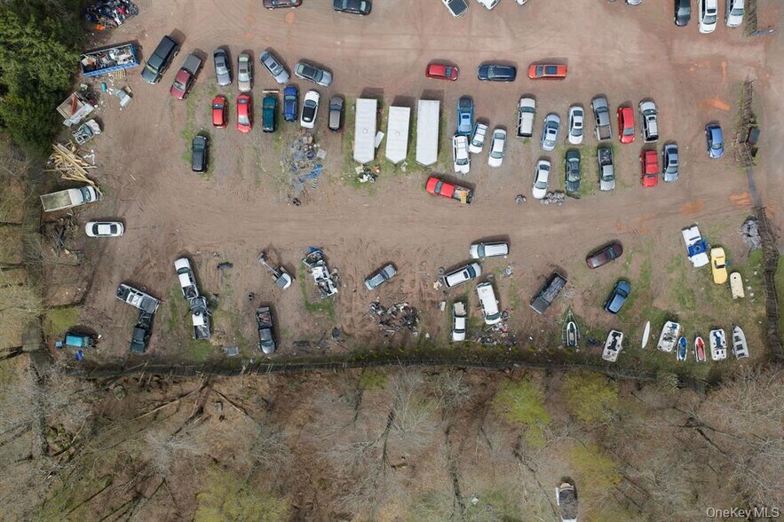 More Photos Of 47 Coopers Corner Rd, Monticello Contractor Storage Yard For Sale