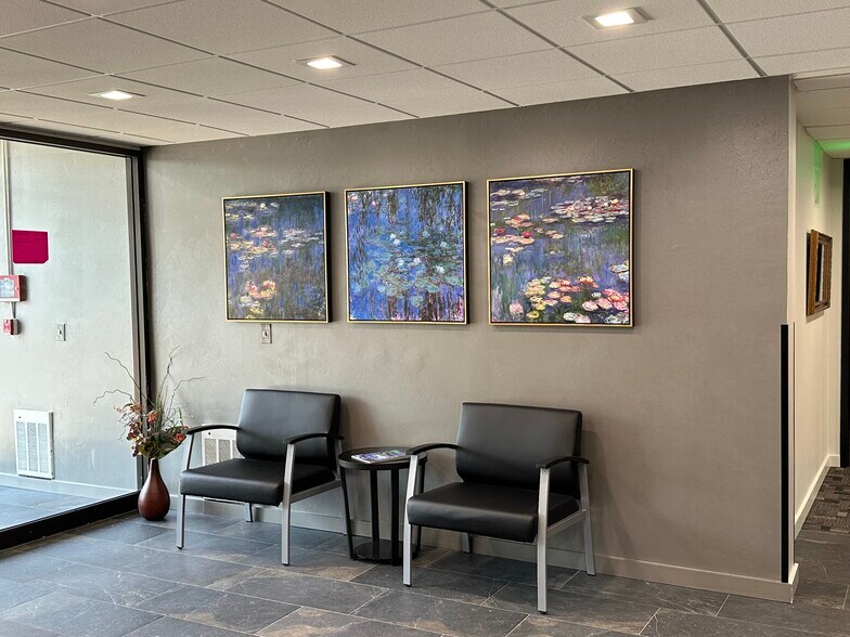 More Photos Of 9301 Golf Rd, Des Plaines Medical For Lease