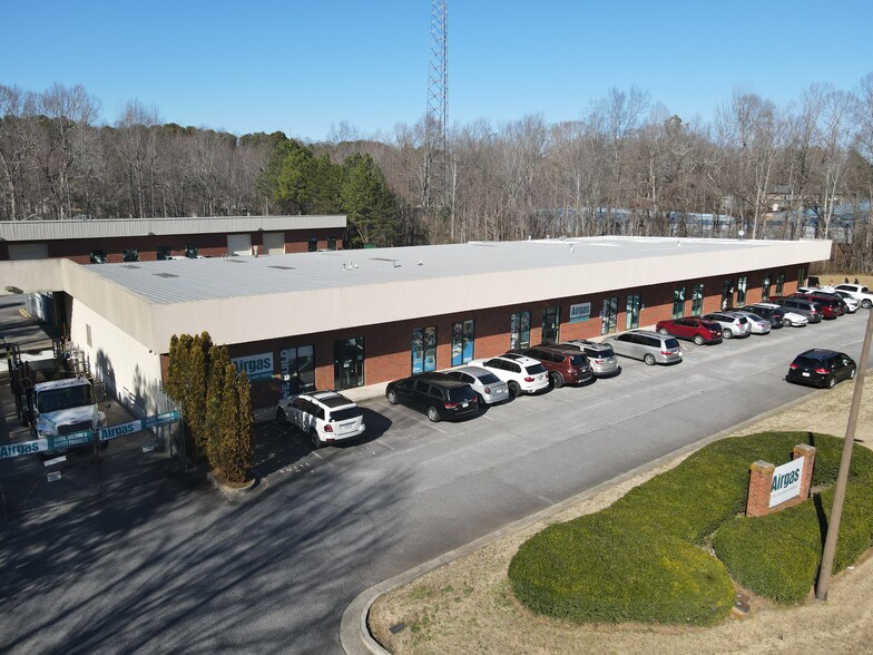 Primary Photo Of 1479 Ventura Dr, Cumming Light Distribution For Sale