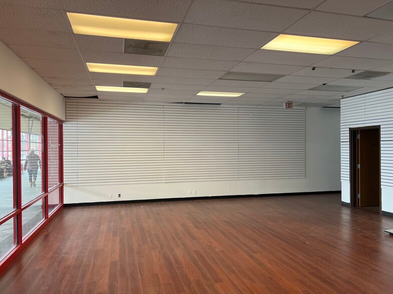 More Photos Of 10101 Market St, Rothschild General Retail For Lease