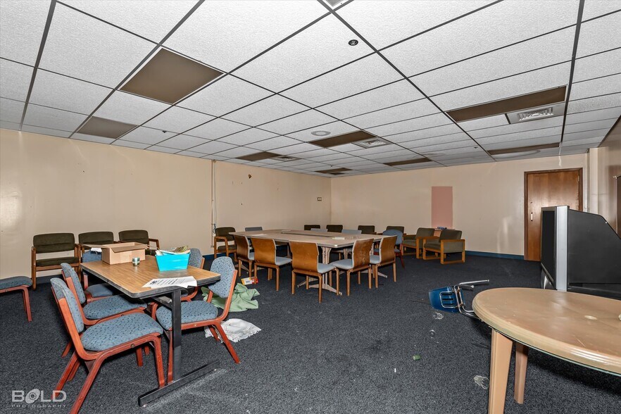 More Photos Of 200 All Saints Rd, Pelican Schools For Sale