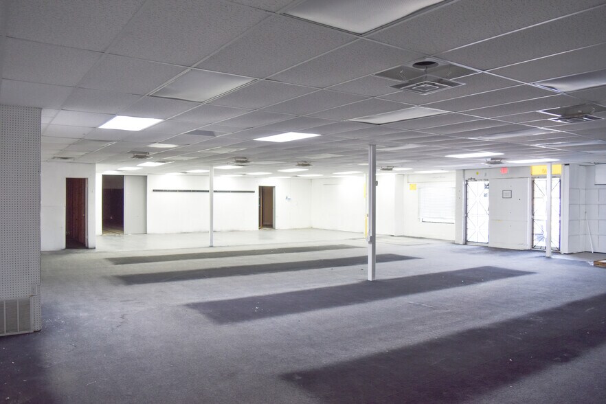 More Photos Of 2807-2813 Avenue Q, Lubbock Freestanding For Lease