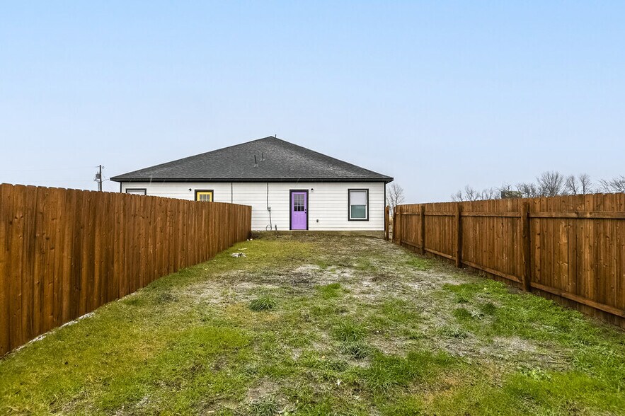 More Photos Of 1020 Burnett blvd, Alvarado Apartments For Sale