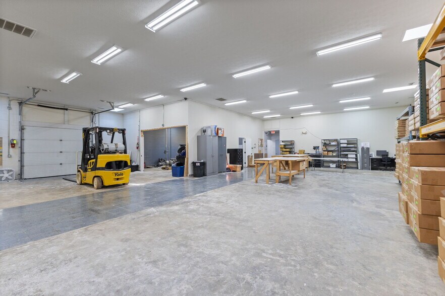 More Photos Of 5195 Commerce Cir, Indianapolis Industrial For Sale