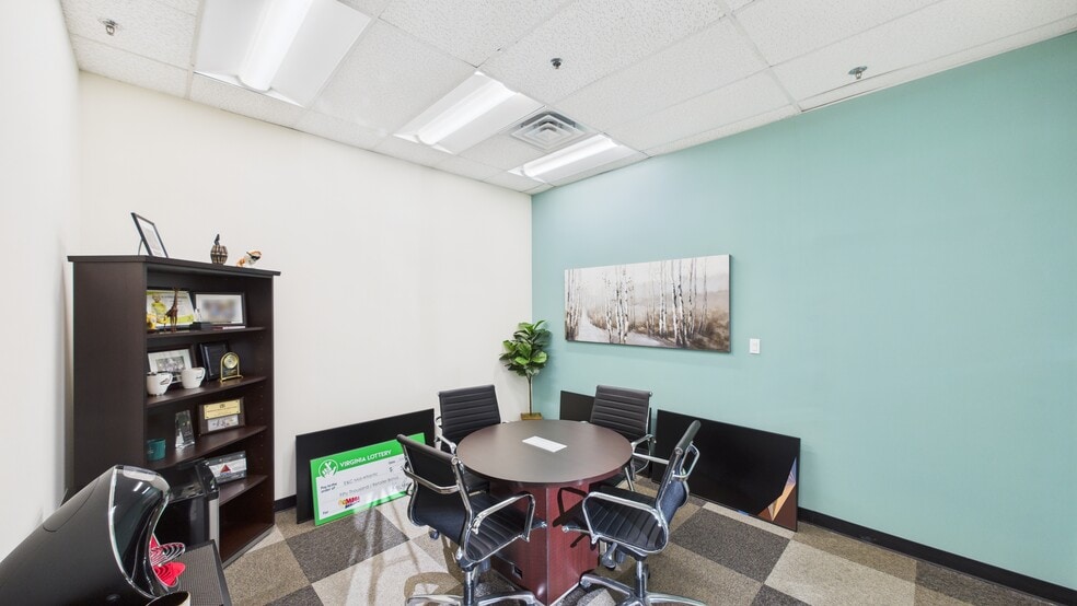 More Photos Of 14012-14018 Sullyfield Cir, Chantilly Medical For Lease
