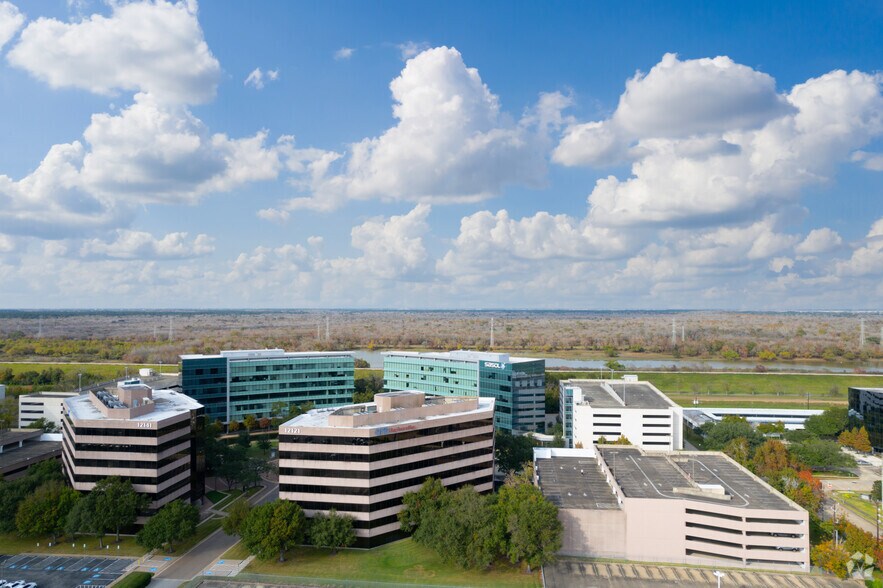 More Photos Of 12121 Wickchester Ln, Houston Office For Lease