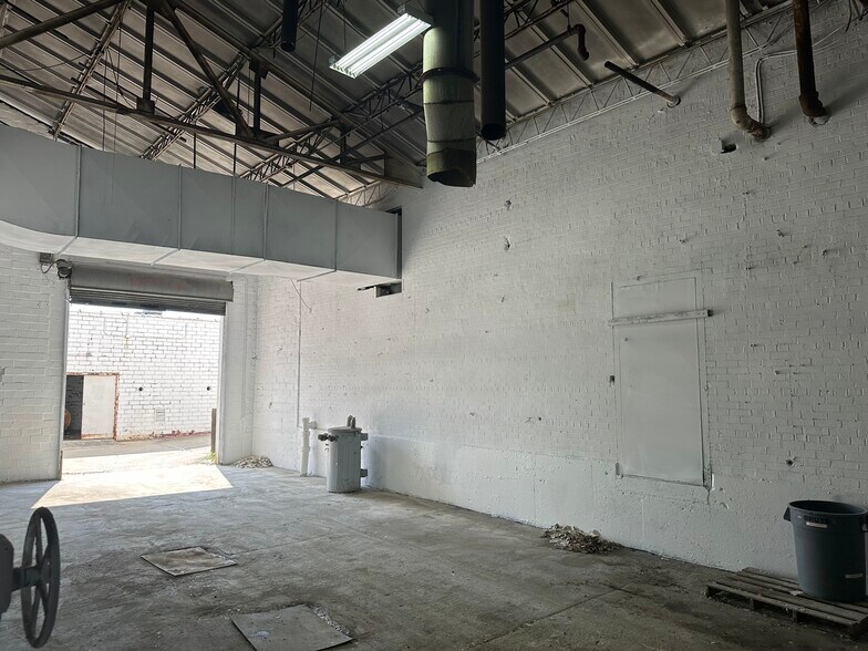 More Photos Of 1225 7th St, Columbus Manufacturing For Lease
