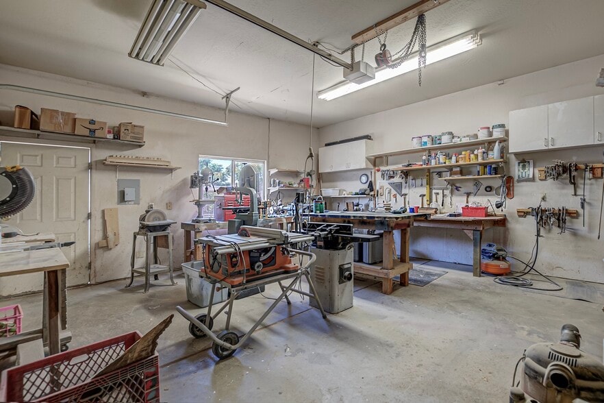 More Photos Of 216 W Main St, Payson General Retail For Sale