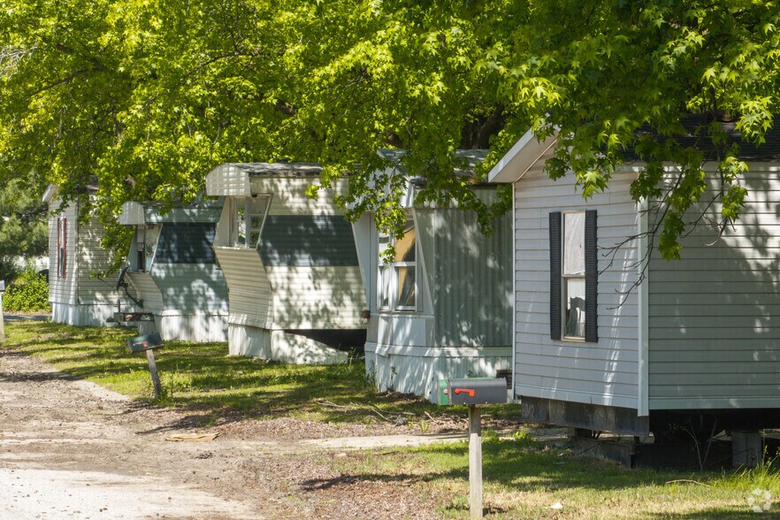 More Photos Of 1350 S Brookside St, Centralia Trailer Camper Park For Sale