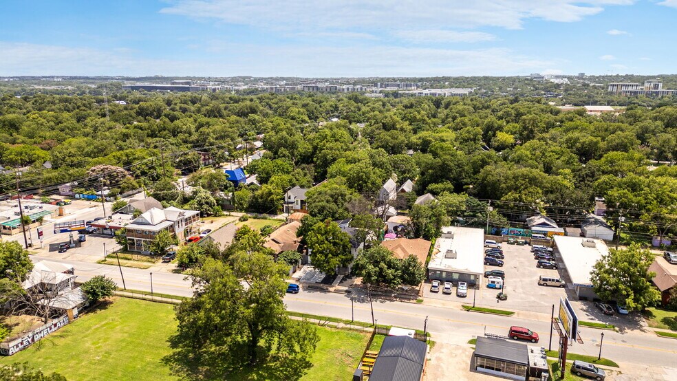 More Photos Of 1801 E Cesar Chavez St, Austin Loft Creative Space For Lease