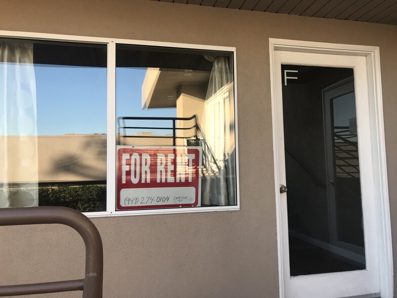 More Photos Of 2333 E Coast Hwy, Corona Del Mar Storefront Retail Office For Lease