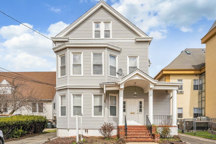 More Photos Of 374 Clifton Ave, Clifton Office For Sale