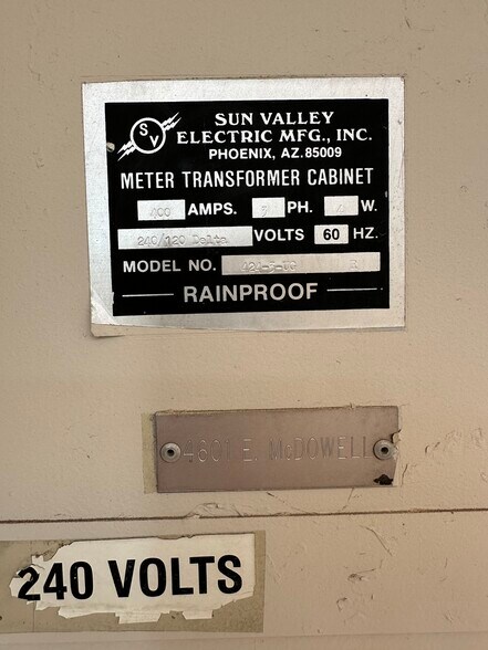 More Photos Of 4601 E McDowell Rd, Phoenix Medical For Sale