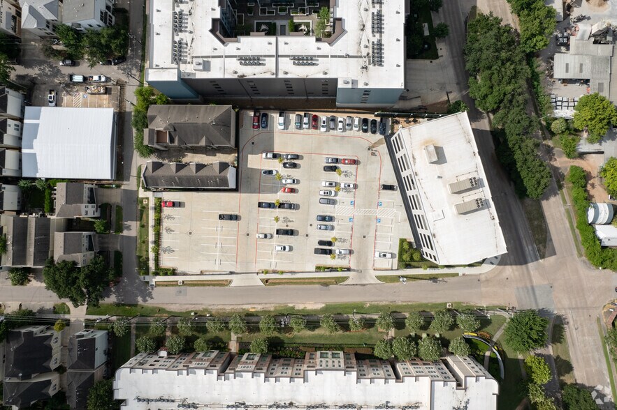 More Photos Of 190 TC Jester Blvd, Houston Office For Lease