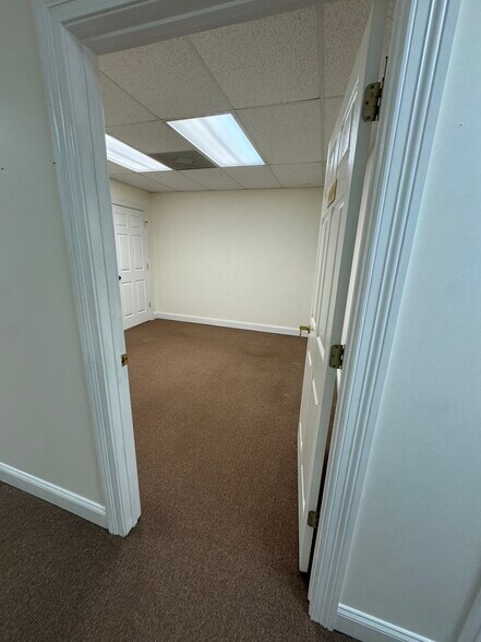 More Photos Of 332 2nd Ave E, Oneonta Office For Sale