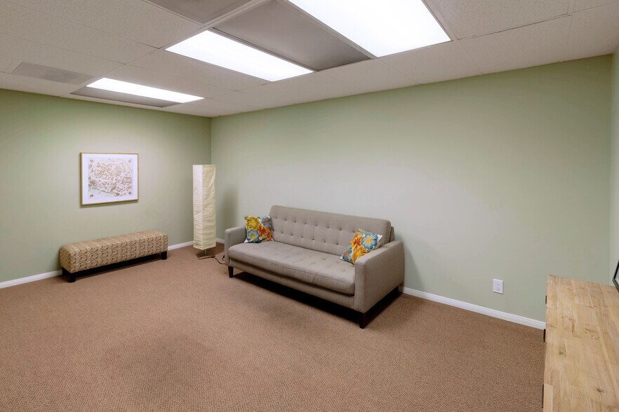 More Photos Of 11949 Jefferson Blvd, Culver City Office For Lease
