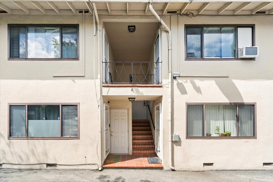 More Photos Of 1172 Clinton St, Redwood City Apartments For Sale