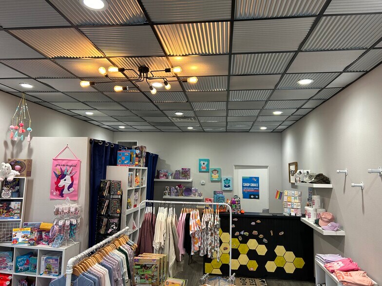 More Photos Of 214 E Main Ave, Bismarck Storefront Retail Office For Lease