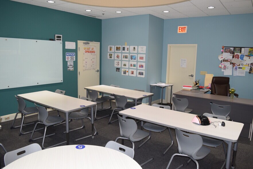 More Photos Of 3100 W Belmont Ave, Chicago General Retail For Sale